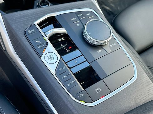 New 2026 BMW 330i Sedan w/ Premium Package image 14