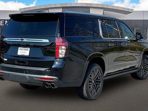 Certified 2023 Chevrolet Suburban High Country AWD/4WD image 2
