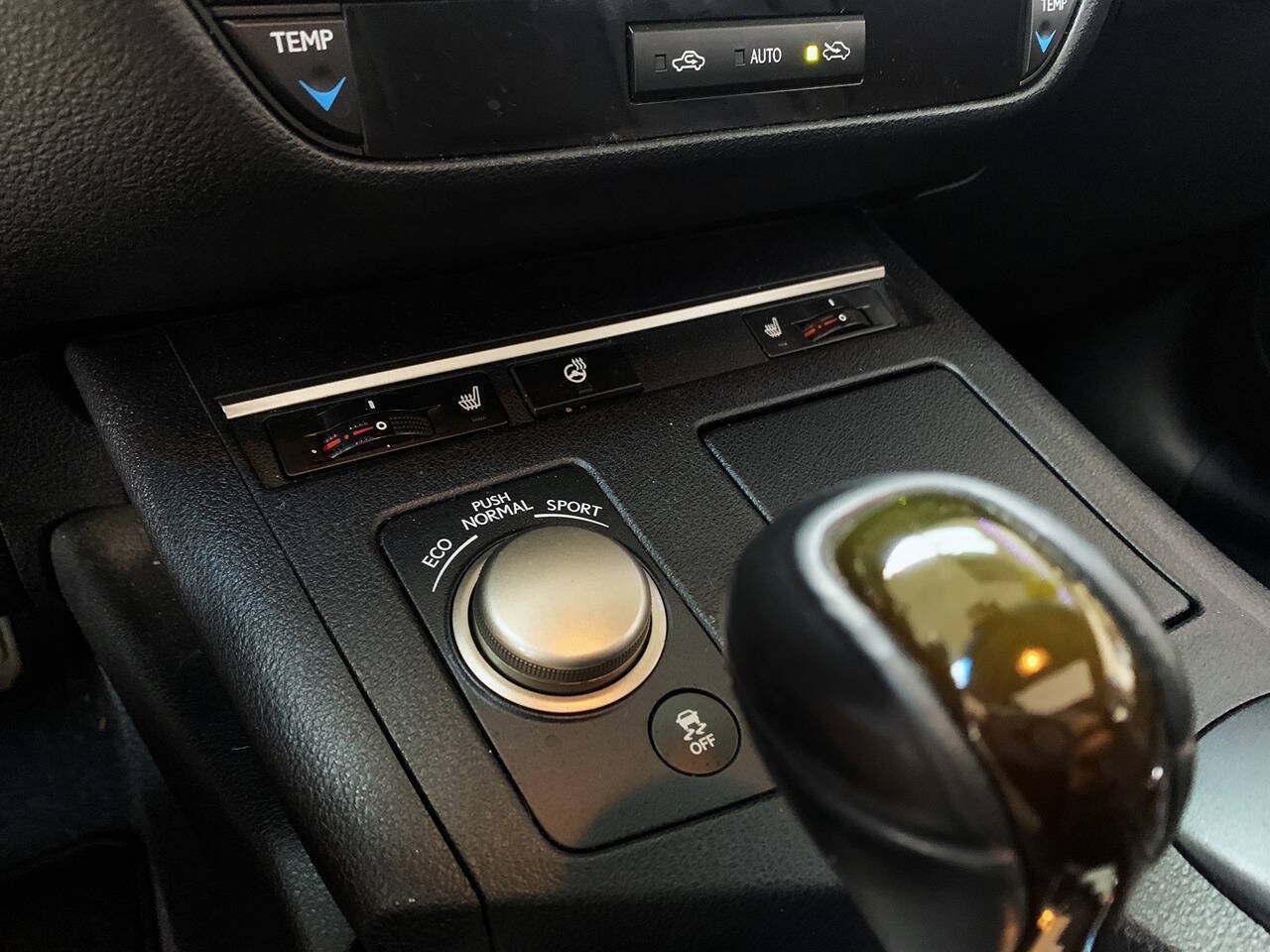 Used 2013 Lexus ES 350 w/ Premium Pkg FWD image 17