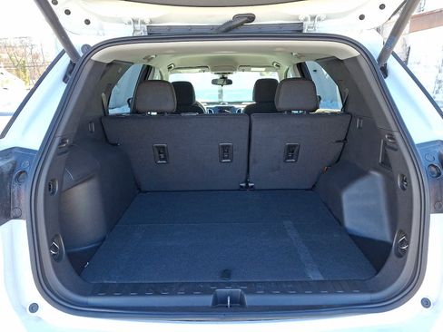 Used 2024 Chevrolet Equinox LT image 27