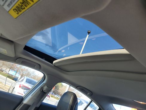 Used 2021 Acura ILX w/ Premium Package image 18