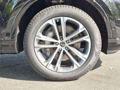 New 2026 Audi Q7 3.0T Premium image 7