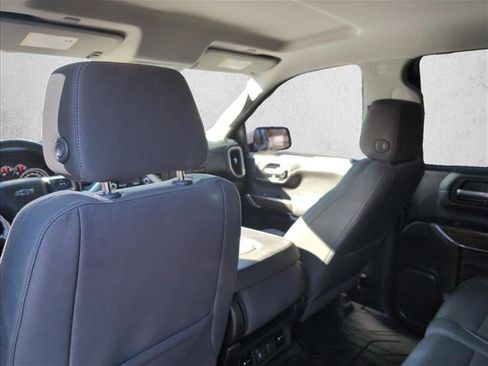 Used 2019 Chevrolet Silverado 1500 LT Trail Boss image 17