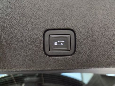 Used 2024 Cadillac XT6 Premium Luxury w/ Technology Package FWD image 24