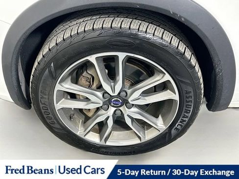 Used 2017 Volvo V60 T5 Cross Country w/ Convenience Package image 34