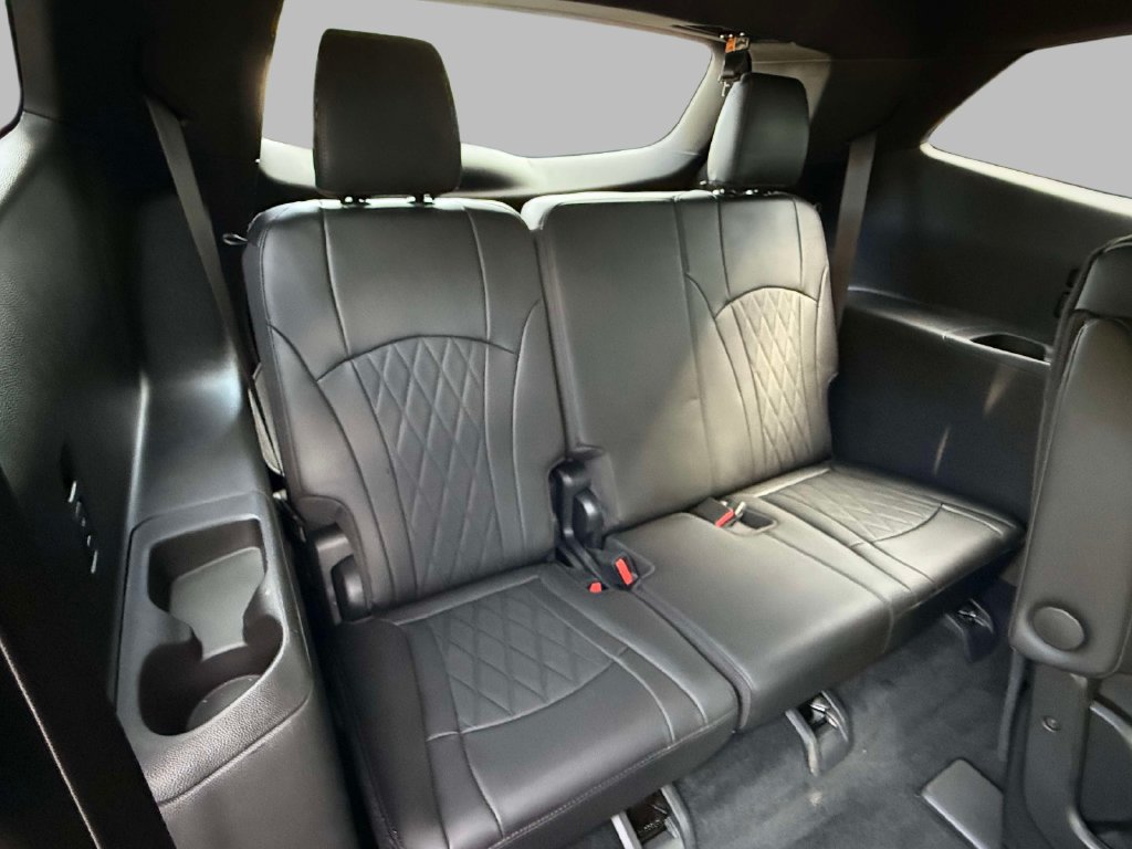 Used 2024 Buick Enclave Avenir w/ Trailering Package, 5000 lbs. AWD/4WD image 17