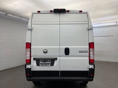 New 2026 RAM ProMaster 2500 FWD image 5
