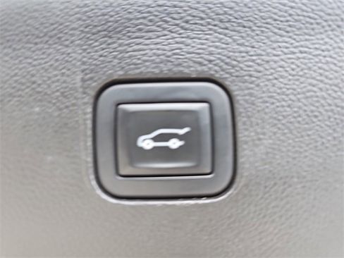 Certified 2023 Buick Enclave Avenir w/ Avenir Technology Package image 14