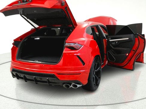 Used 2022 Lamborghini Urus AWD/4WD image 14