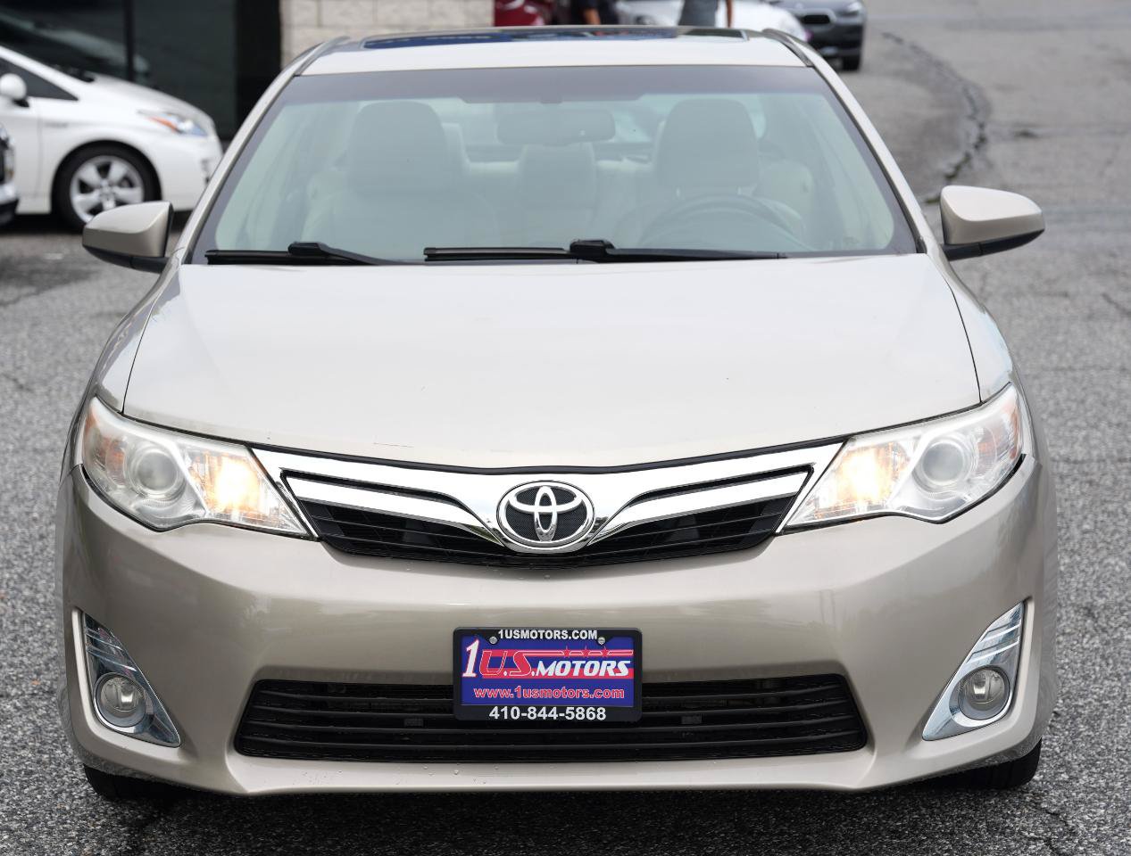 Used 2014 Toyota Camry XLE FWD image 2