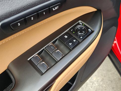 Used 2024 Lexus NX 250 FWD w/ Premium Package image 23