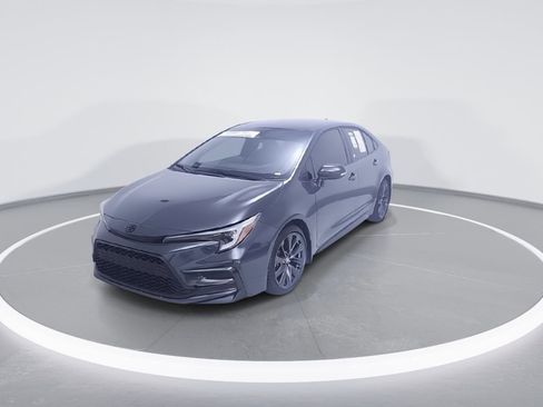 Used 2023 Toyota Corolla SE w/ Carpet Mat Package (TMS) image 5