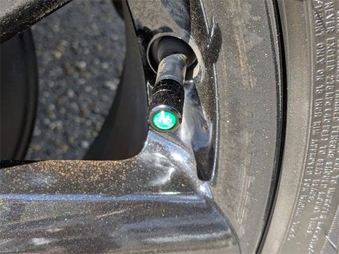 Used 2024 MAZDA MAZDA3 s image 13