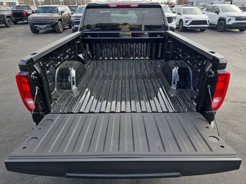 Used 2025 GMC Sierra 1500 Elevation image 25