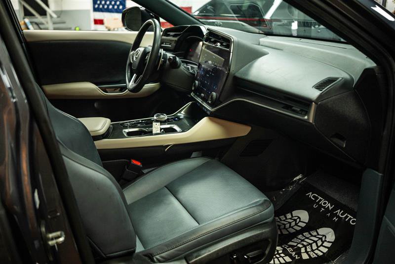 Used 2023 Lexus RZ 450e Premium w/ Technology Package AWD/4WD image 14
