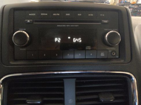 Used 2015 Dodge Grand Caravan American Value Package image 25