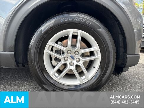 Used 2025 Ford Explorer Active RWD image 14
