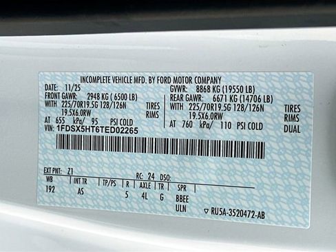 New 2026 Ford F550 4x4 Supercab Super Duty image 18