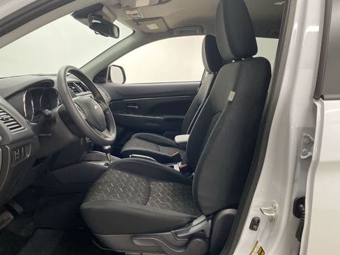 Used 2025 Mitsubishi Outlander Sport ES AWD/4WD image 14
