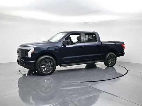 Used 2024 Ford F150 Lightning Lariat image 5