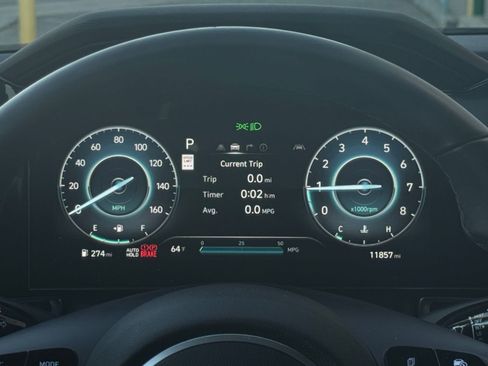 Used 2025 Hyundai Elantra SEL image 41