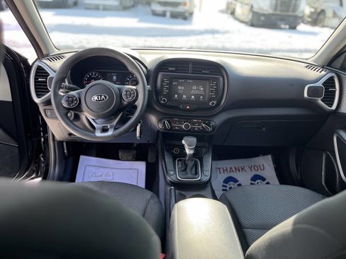 Used 2021 Kia Soul LX image 8