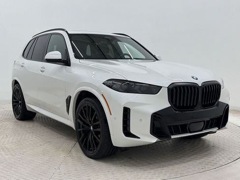 Used 2024 BMW X5 sDrive40i w/ M Sport Package RWD image 7
