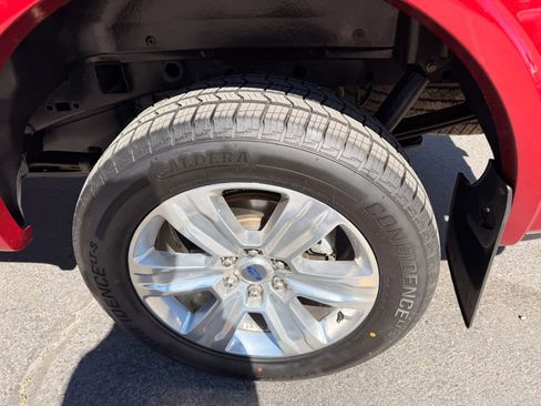 Used 2019 Ford F150 Platinum w/ Equipment Group 701A Luxury AWD/4WD image 9