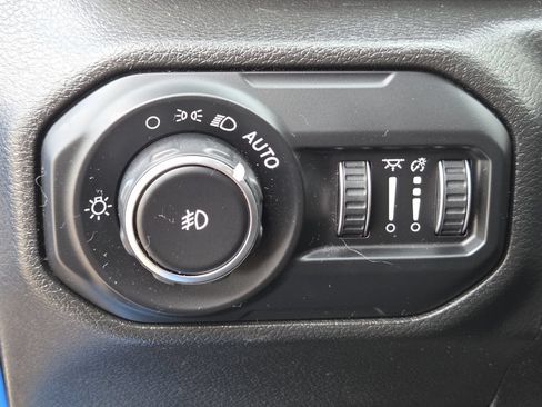 Used 2021 Jeep Wrangler Unlimited Sport AWD/4WD image 10