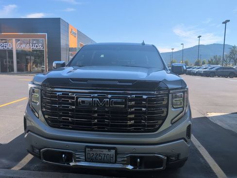 Used 2025 GMC Sierra 1500 Denali Ultimate AWD/4WD image 2