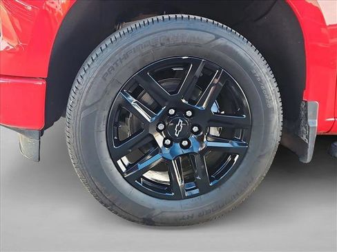Used 2022 Chevrolet Silverado 1500 Custom AWD/4WD image 29