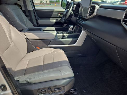 Used 2023 Toyota Tundra Limited AWD/4WD image 33