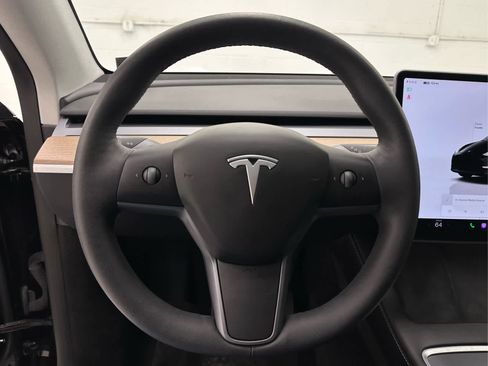 Used 2023 Tesla Model Y Long Range image 24