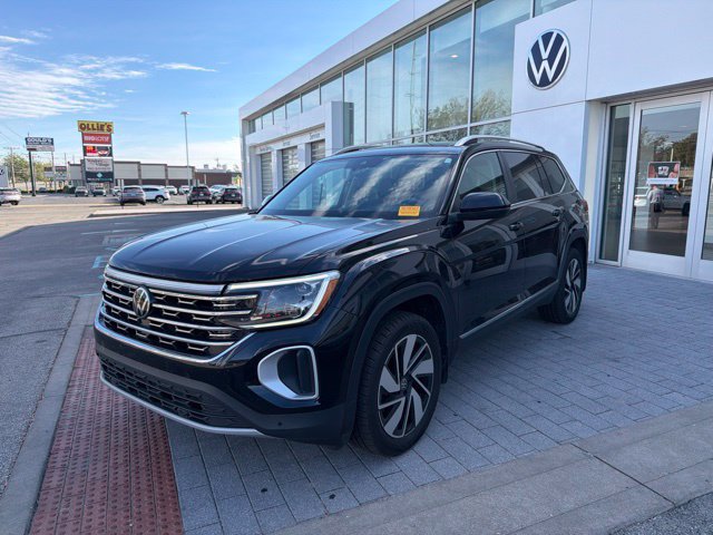 Certified 2024 Volkswagen Atlas SEL AWD/4WD image 1