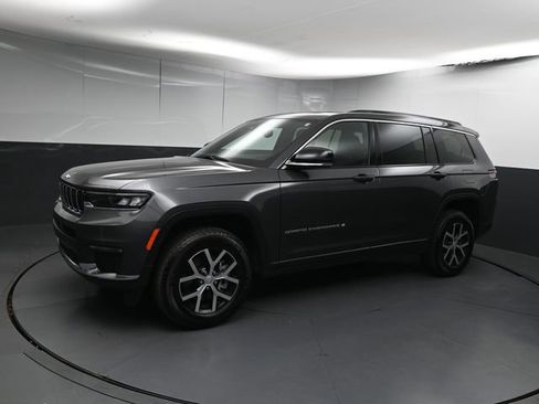 Used 2024 Jeep Grand Cherokee L Limited image 4