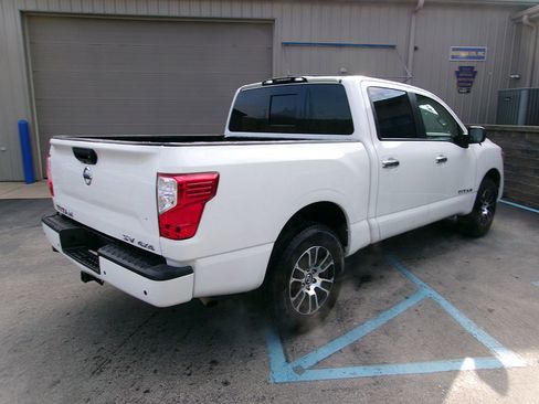 Used 2021 Nissan Titan SV w/ Accessory Utility Package AWD/4WD image 5