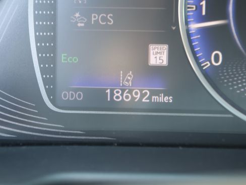 Used 2024 Lexus ES 350 w/ Premium Package FWD image 19
