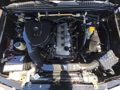 Used 2000 Nissan Frontier XE RWD image 17