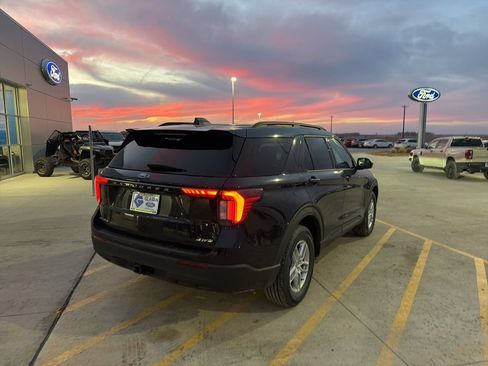 New 2026 Ford Explorer Active AWD/4WD image 7