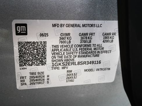 Used 2025 GMC Yukon Denali Ultimate w/ LPO, Floor Liner Package AWD/4WD image 35