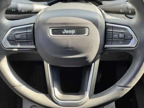 Used 2022 Jeep Compass Latitude AWD/4WD image 21