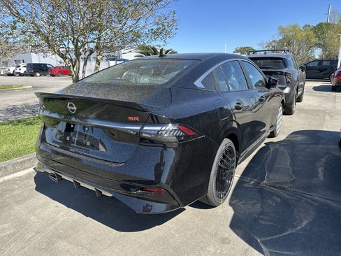 New 2026 Nissan Sentra SR FWD image 2