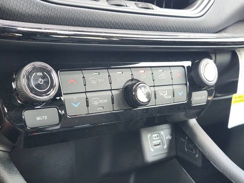 New 2026 Jeep Compass Limited AWD/4WD image 23