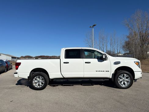 Certified 2024 Nissan Titan SV w/ SV Convenience Package image 4