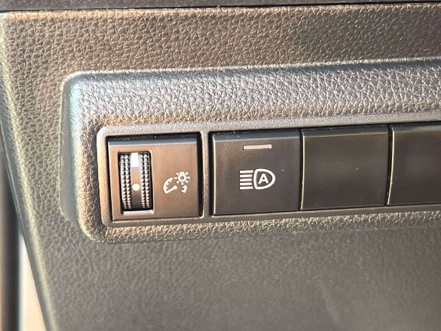 Used 2024 Toyota Corolla LE FWD image 24