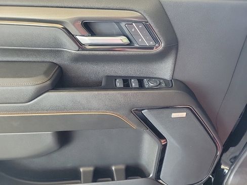 Used 2025 GMC Sierra 2500 AT4 w/ AT4 Premium Plus Package image 20