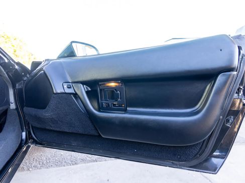 Used 1993 Chevrolet Corvette Coupe image 15