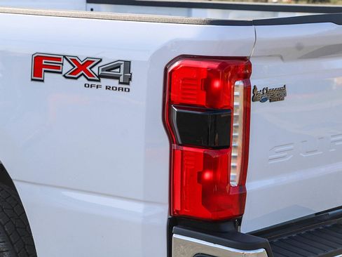 Used 2024 Ford F250 Lariat w/ Chrome Package image 11