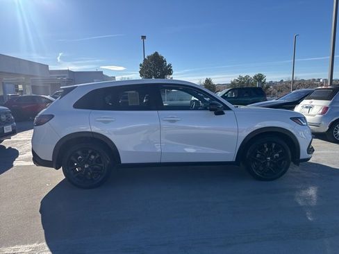 Used 2023 Honda HR-V Sport image 6