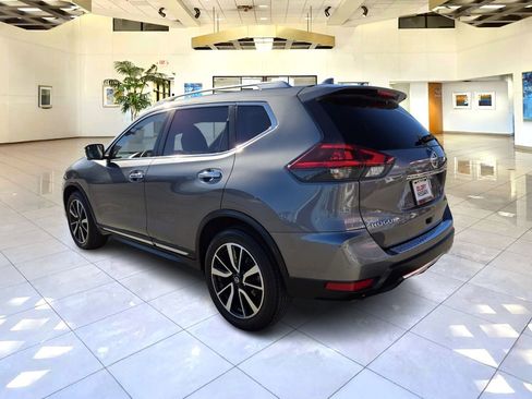 Used 2018 Nissan Rogue SL w/ Premium Package image 5